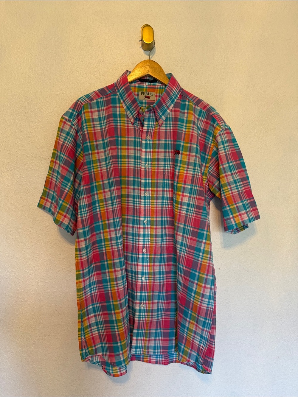 Perfect Perlis plaid short sleeve button down shirt Large